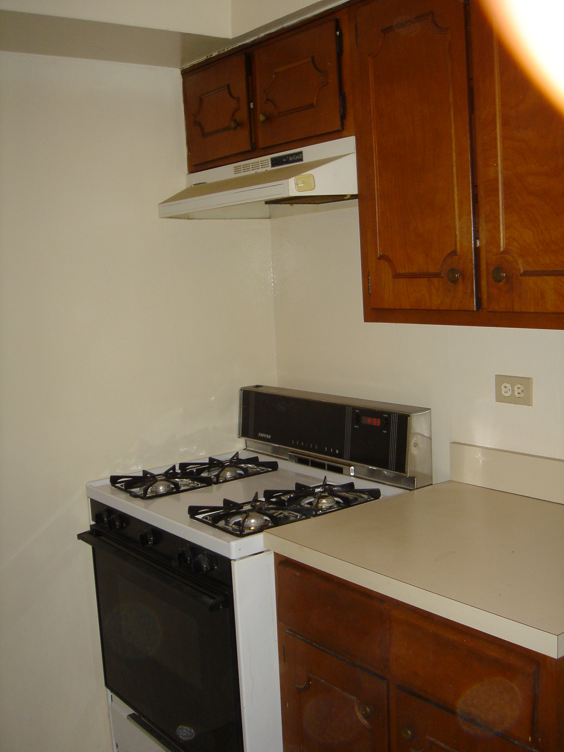 kitchenstove.jpg